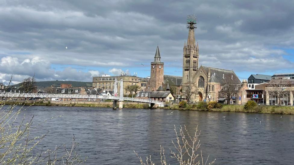 Seann Àrd-Eaglais agus Eaglis Shaor a Tuath ann an Inbhir Nis