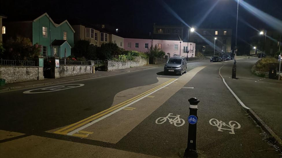 Clevedon seafront: Wiggly road markings to be removed in 2025 - BBC News