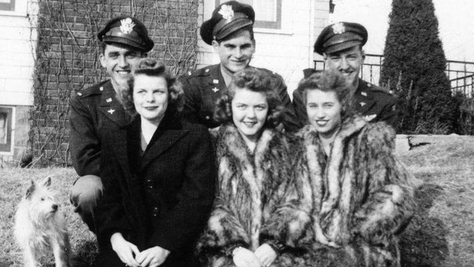 Donald Schaefer, Floyd Henry, Roy McKinney and two women, in 1943