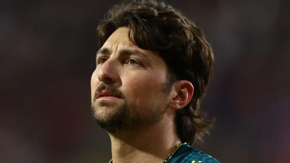 David impulsa a los Bulls a la victoria sobre Qalavry y avanza a la final de la Liga T10