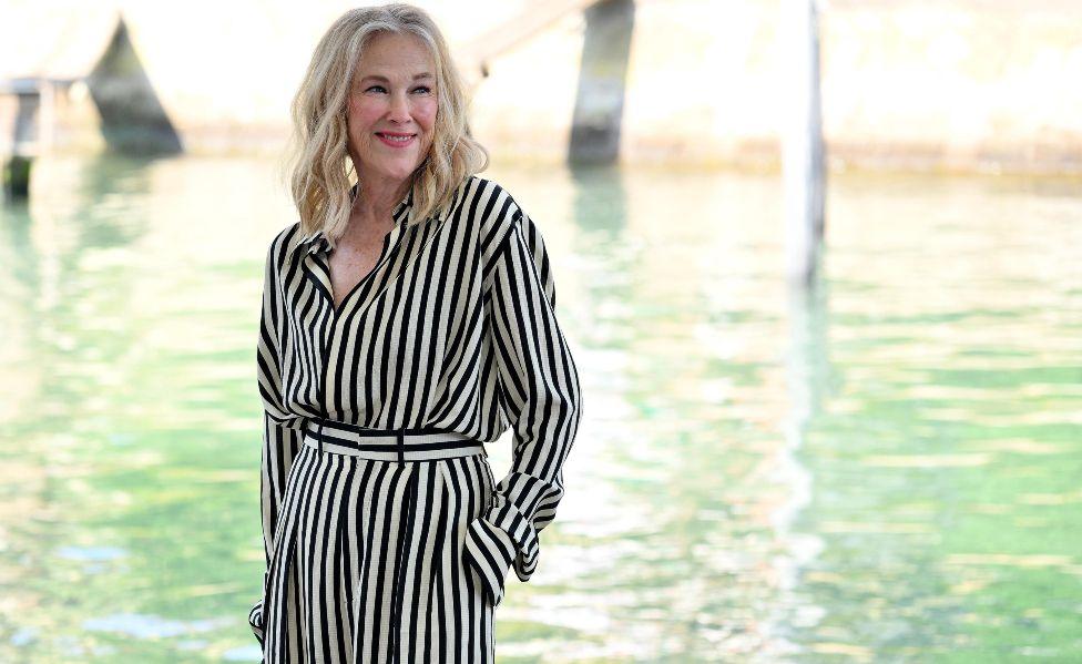 Catherine O'Hara arrives at the Lido Beach ahead of the opening ceremony of the Venice Film Festival, in Venice, Italy, 28 August 2024.