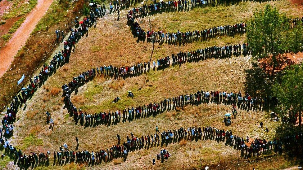 Queues to vote