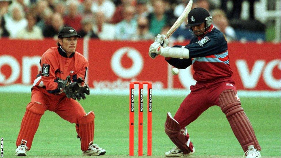 Rahul Dravid in action for Kent, watched by Yorkshire wicketkeeper Richard Blakey