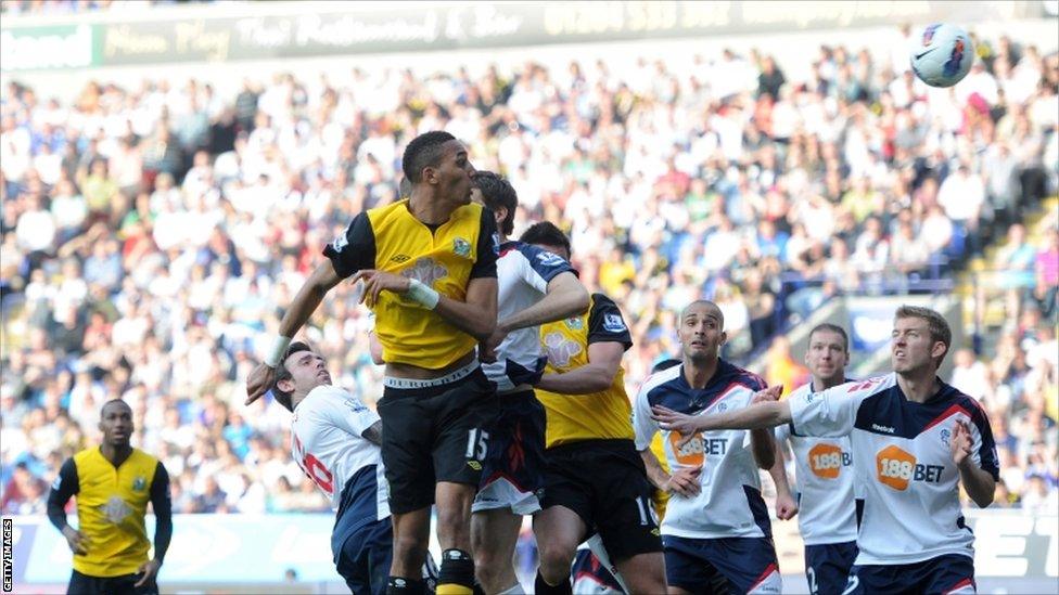 Steven N'Zonzi of Blackburn scores their first goal