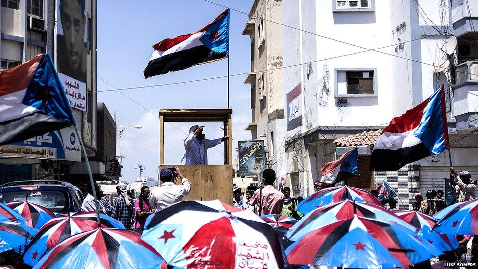 Outdoor gathering in Aden. Photo: Luke Somers