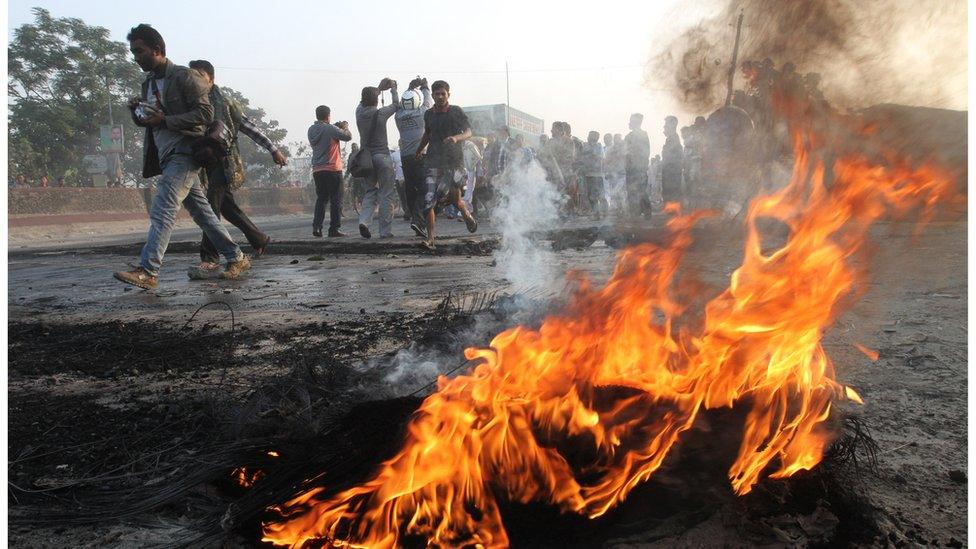 Bangladesh strike - Photo by LEADFOTO