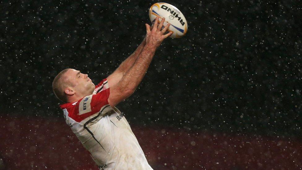 Lewis Stevenson wins a lineout in the rain