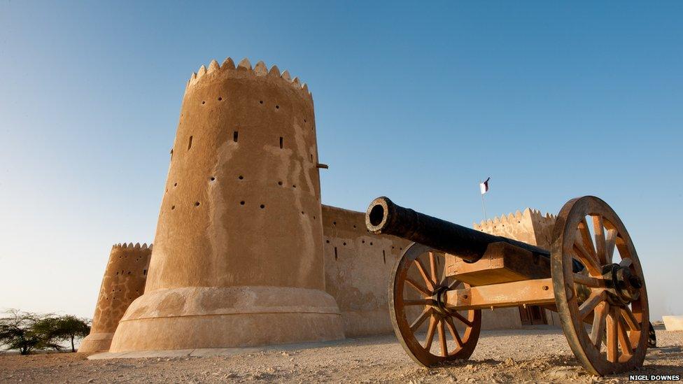 Al Zubarah, near Doha, is an important archaeological site famous for its old fort, now a museum. Constructed in 1938 with high, thick walls, the fort has also served as a coast-guard station.