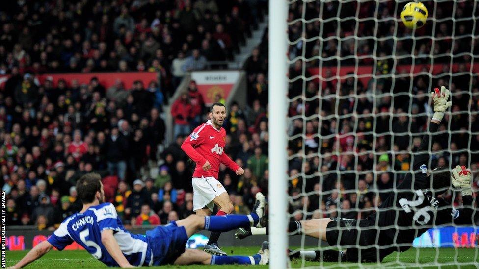 Ryan Giggs scores against Birmingham City during 2010-11 season.