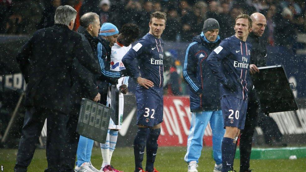 David Beckham's debut in the 76th minute was met by a rousing reception from the partisan Parc des Princes crowd