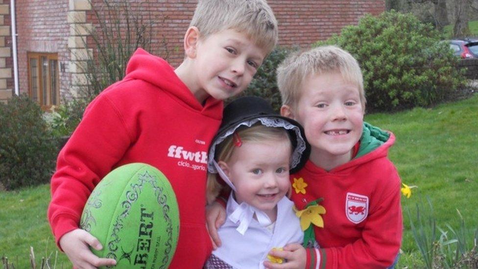 Rhodri, Siôn and Gwenno