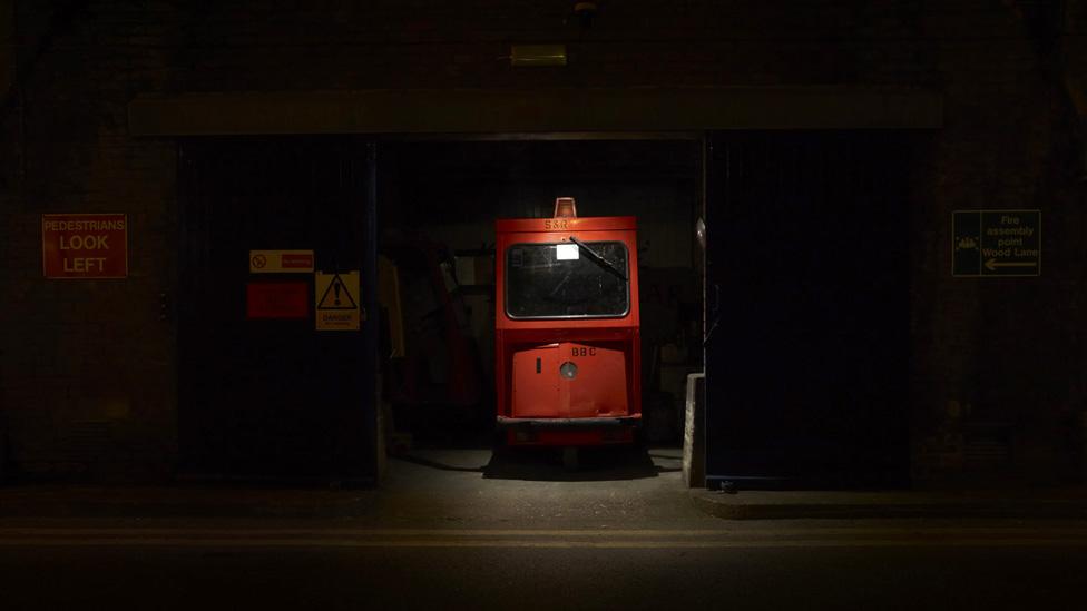 Transporter trolley, outer ring road