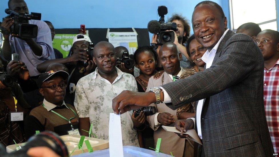 Kenya's Deputy Prime Minister and presidential candidate Uhuru Kenyatta voting in Kiambu, north of Nairobi. 4 March 2013