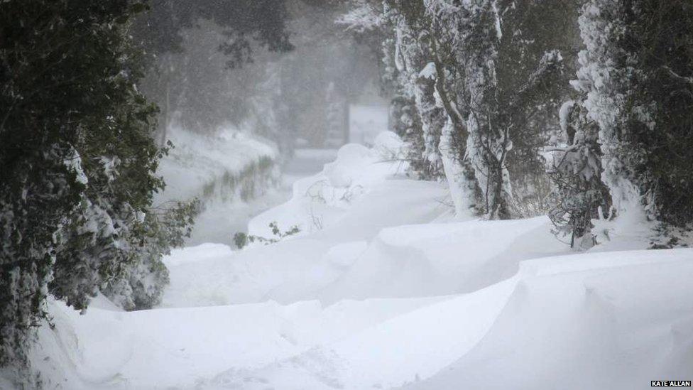 Waves of snow in Grouville