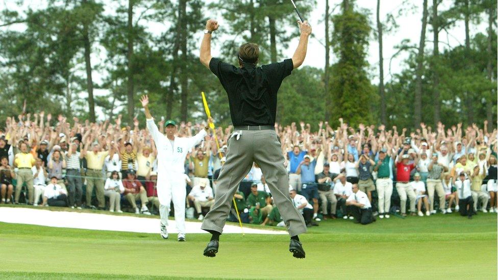 Phil Mickelson wins the 2004 Masters