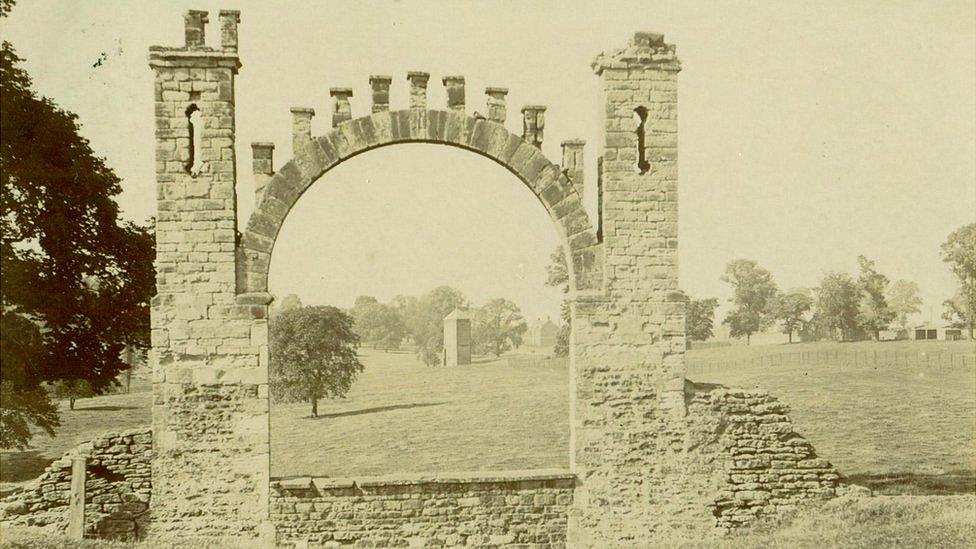 Old Entrance to Northampton