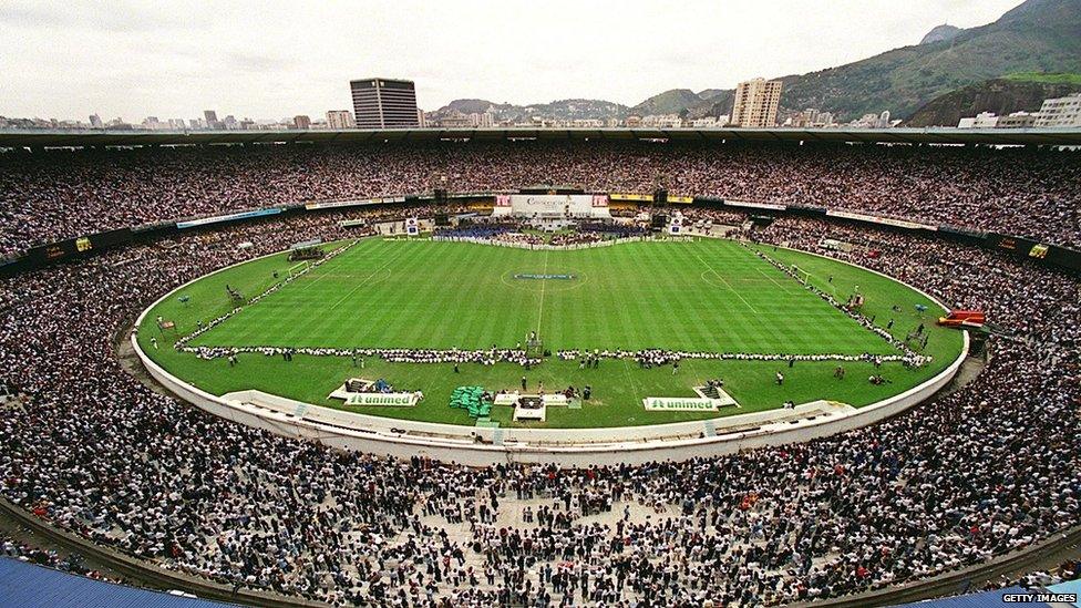 Some 140,000 Catholic faithful gather at Rio de Janeiro's Maracana Stadium 12 October, 1999, to celebrate the day of Brazil's patron saint Nuestra Senora de Aparecida.