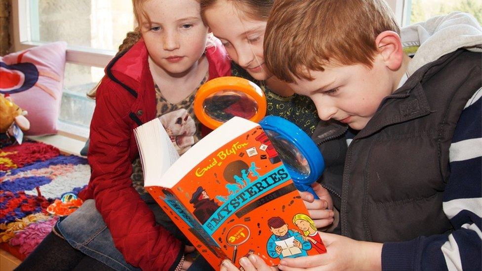 Children reading