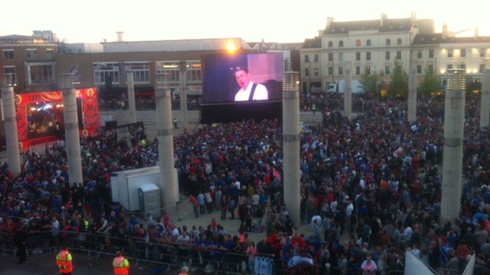 Thousands stayed late into the evening to see the players come out onto stage with the Championship Cup.