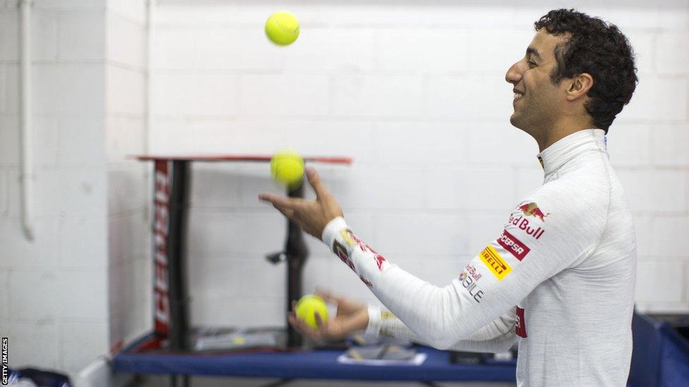 Daniel Ricciardo juggling