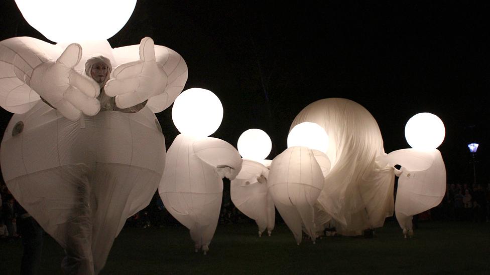 Characters from Herbert's Dream by Compagnie des Quidams