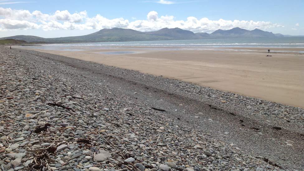 Dinas Dinlle, Gwynedd,