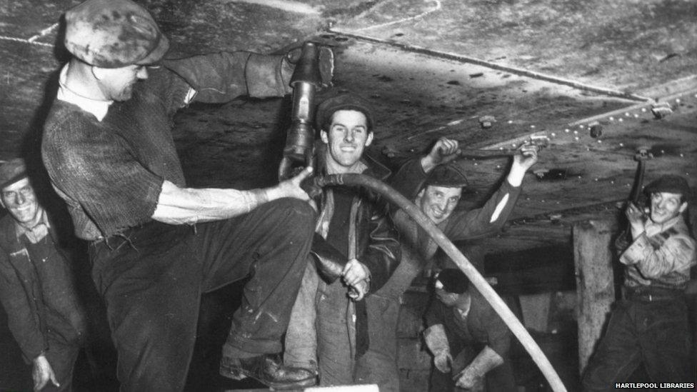 Men working at Gray's Shipyards, Hartlepool