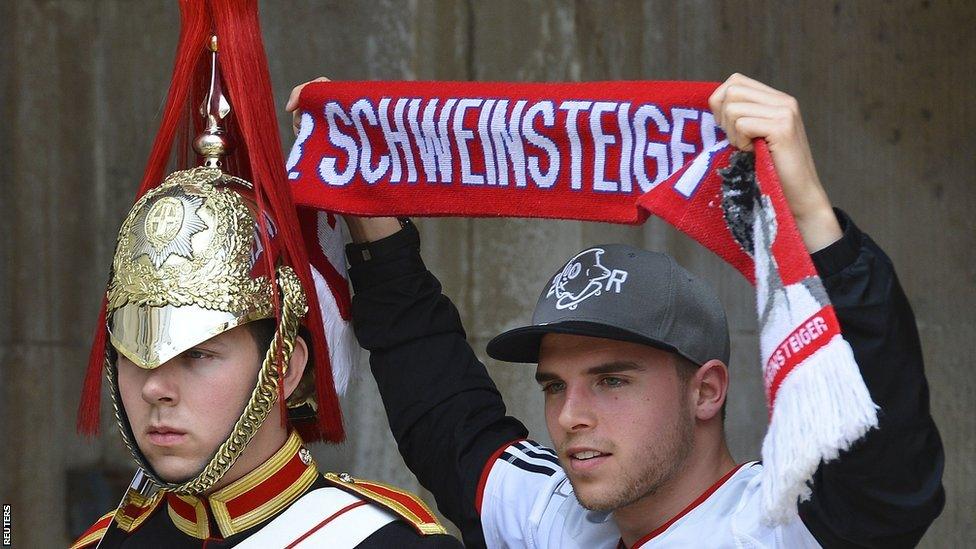 The Queen's Life Guard Bayern Munich fan