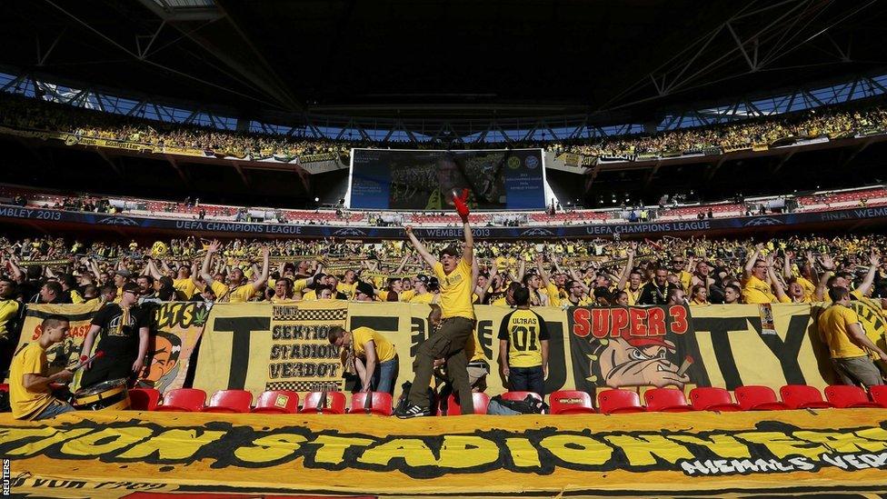 Borussia Dortmund fans Wembley