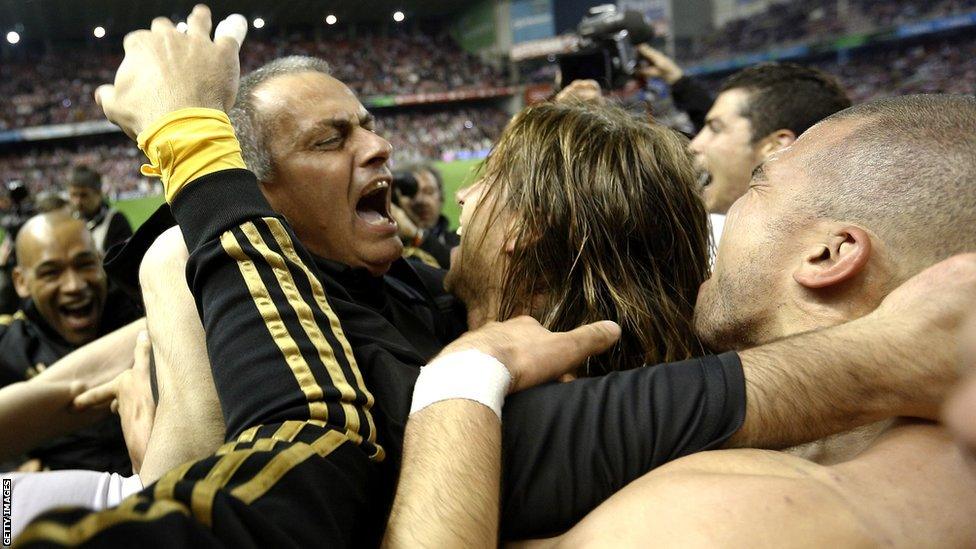 Jose Mourinho celebrates with his Real Madrid players