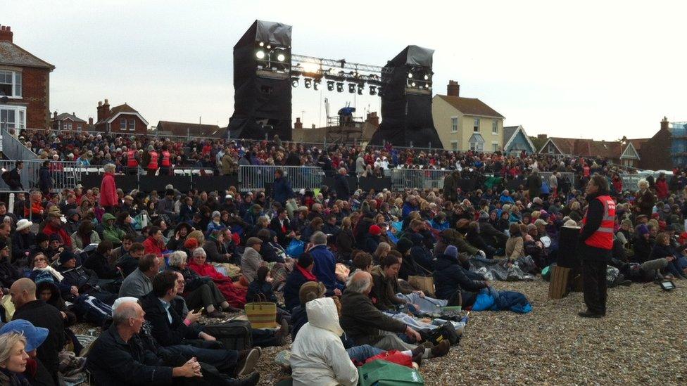 Grimes on the Beach - audience