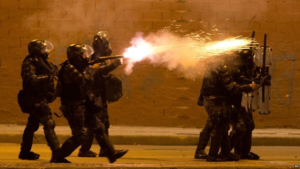 Police fire tear gas in Rio de Janeiro, Brazil, on 20 June 2013