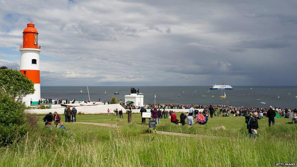 Souter Lighthouse and crowds