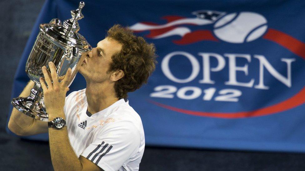 Andy Murray lifts the US Open trophy