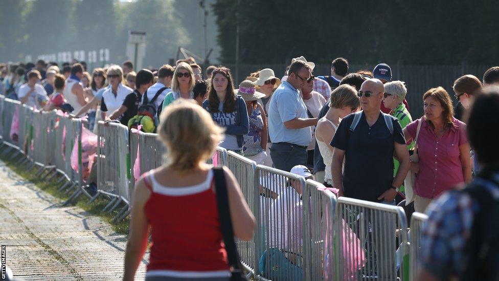 Queues outside Wimbledon