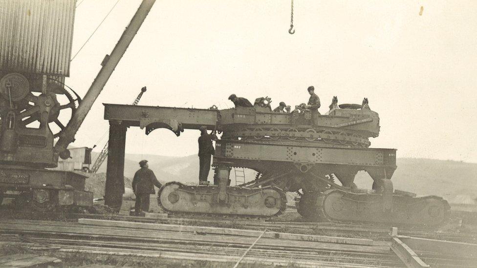 Building of first Cheddar reservoir