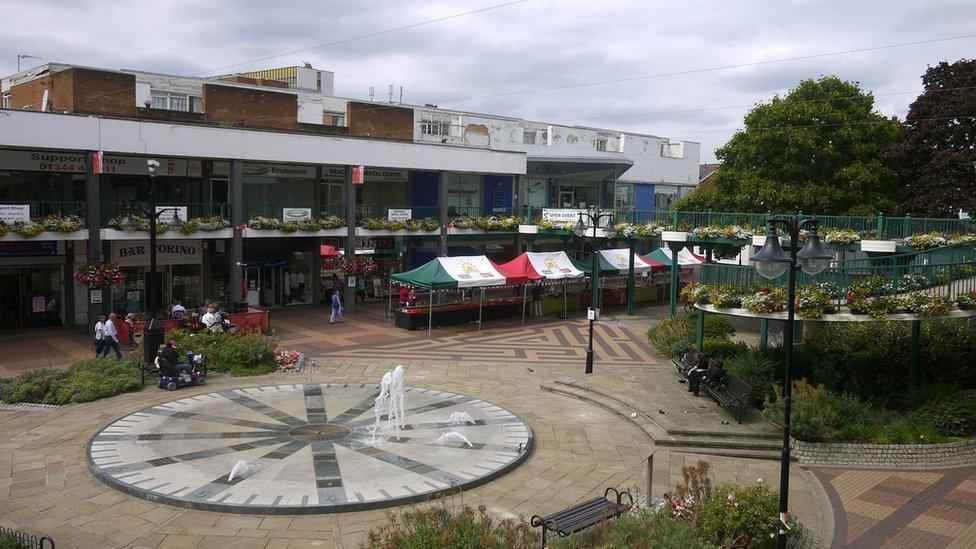 Bracknell town centre (c) Reading University