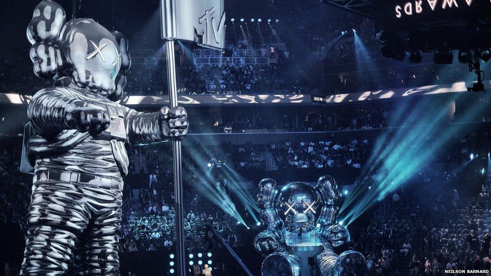 Scene at the MTV music awards