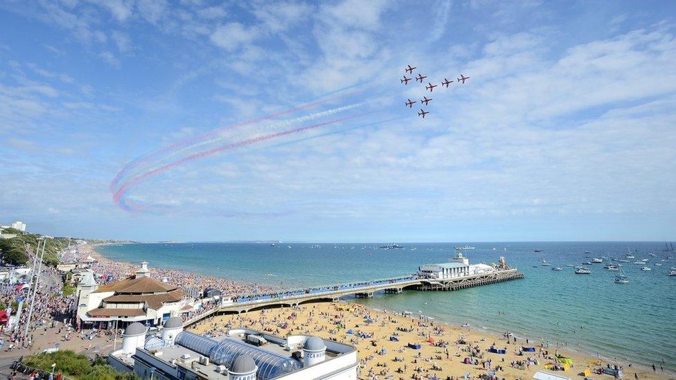 The Red Arrows flying over Bournemouth Pier