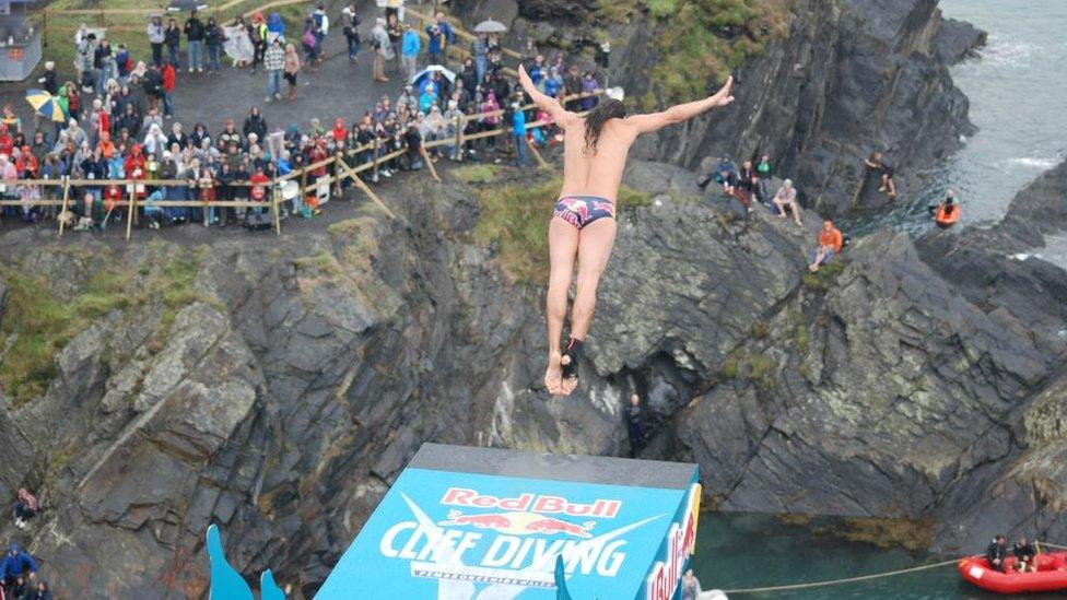 Cliff diver