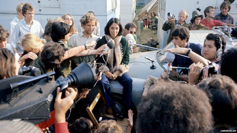 Joan Baez giving a press conference at the Isle of Wight festival 1970