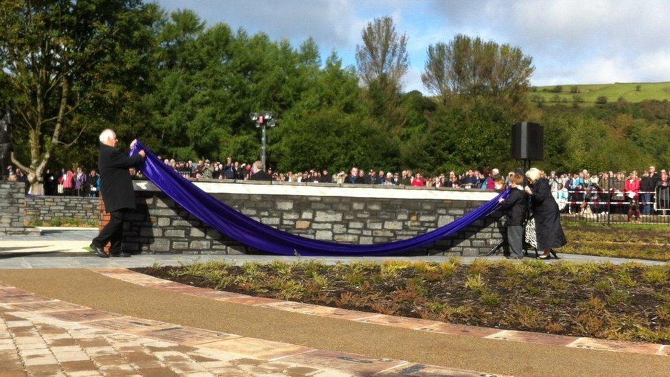 During the event, a walled garden was also opened with tiles inscribed with the details of those killed in the two Senghenydd disasters as well as a "path of memory," which marks the other colliery tragedies in Wales.