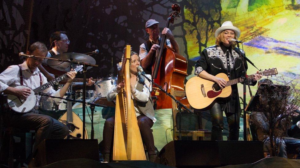 Cerys Matthews and Gwenan Gibbard