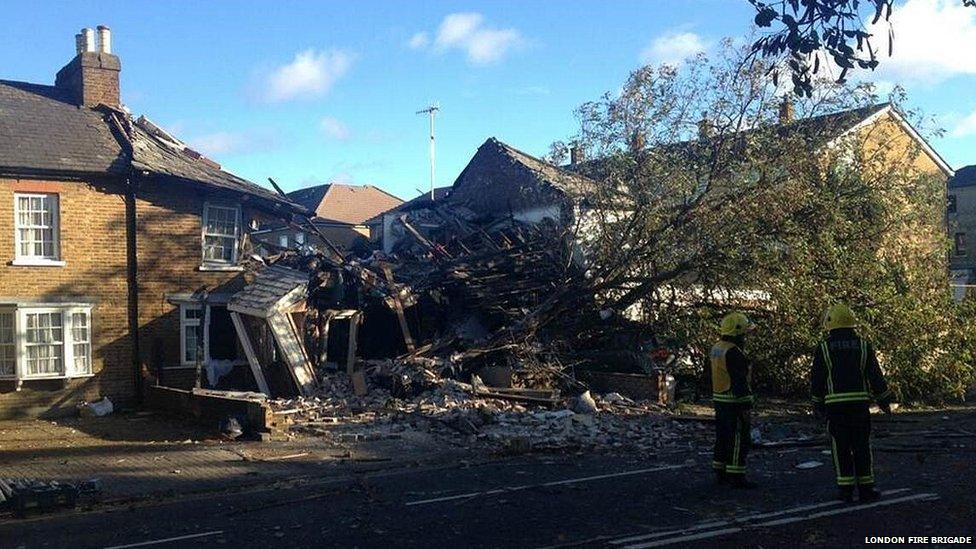 Fallen tree ruptures gas main in Hounslow