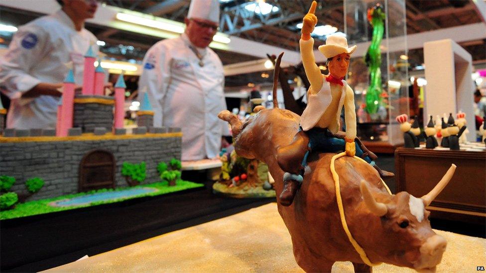 Cake in the shape of a rodeo rider