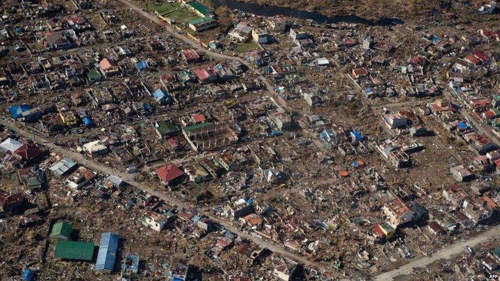 Typhoon aftermath in Tacloban, Philippines, 16 Nov