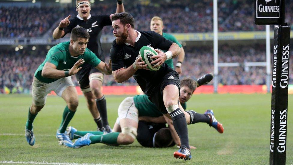 Ryan Crotty breaches the Ireland defence in stoppage time to score a try and level the scores, Aaron Cruden adding the conversion