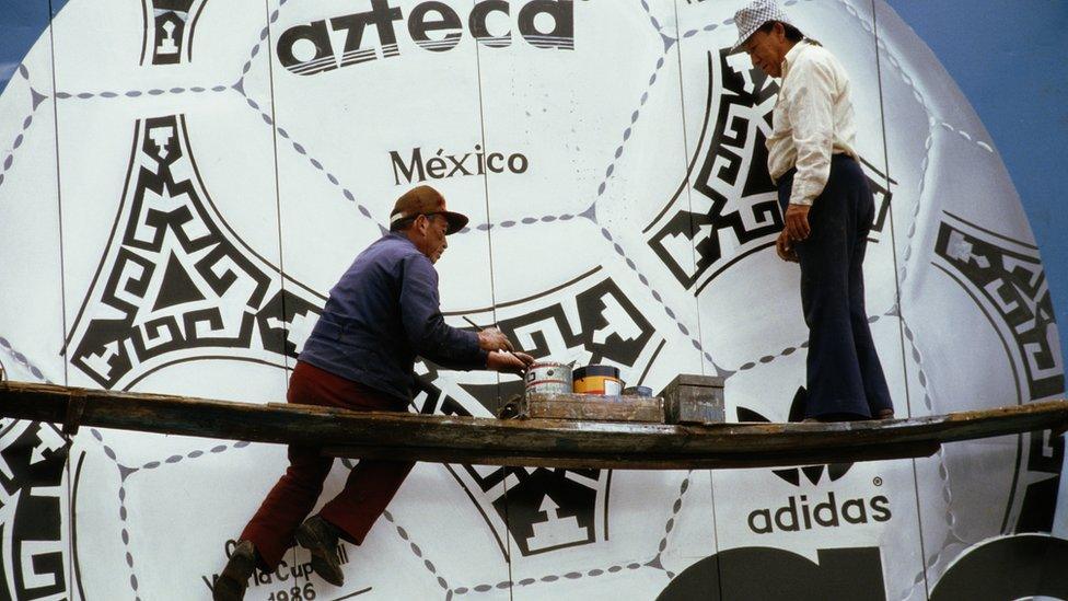 Azteca Mexico was a hand-sewn ball that was also the first fully synthetic World Cup ball when it was used for the 1986 Finals.