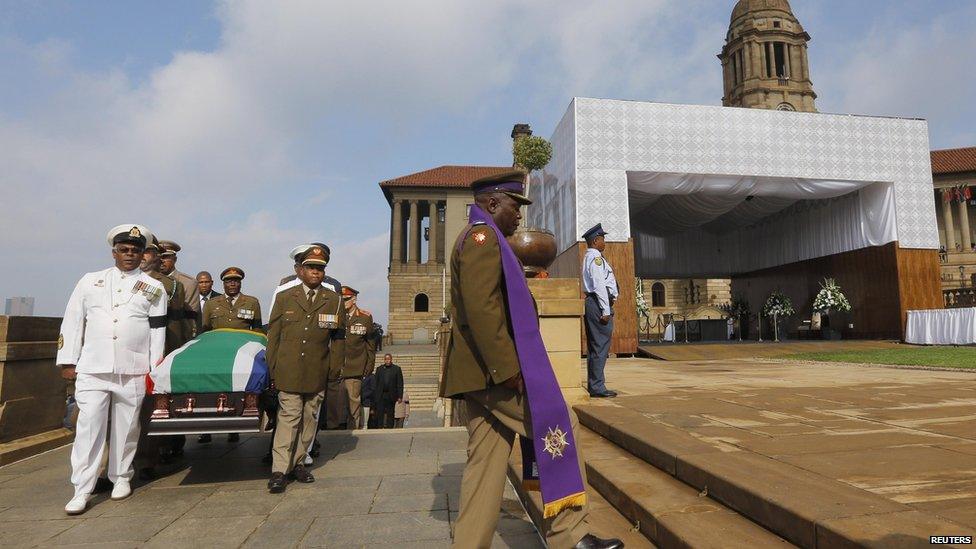 Nelson Mandela's coffin arrives at Union Buildings