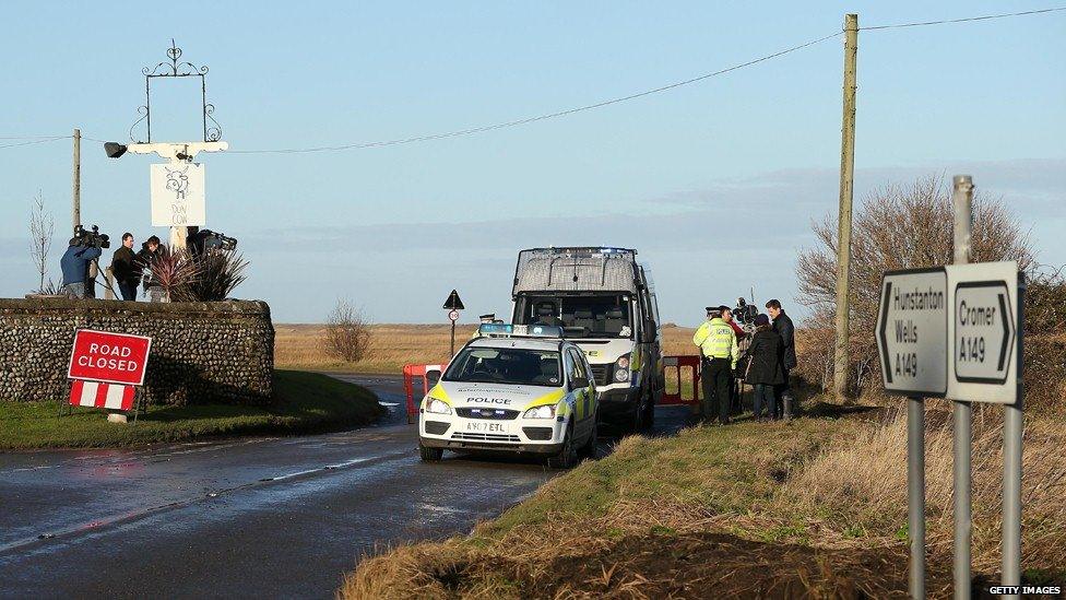 Cordon in the village of Salthouse